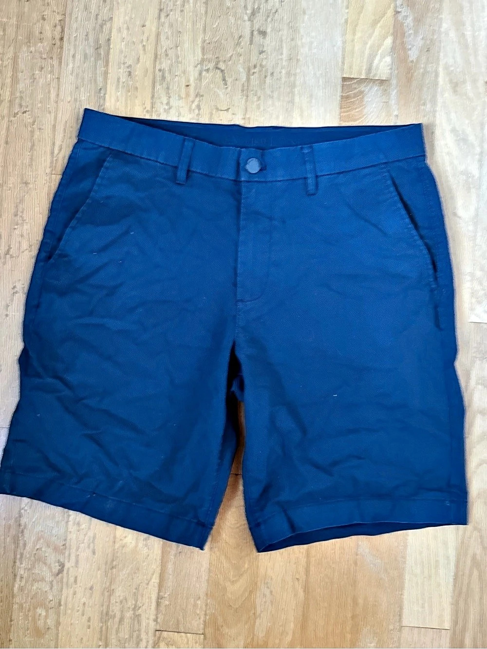 English Laundry Men's Flat Front Shorts in navy Blue Like New